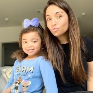 Meet your Posher, Hillary